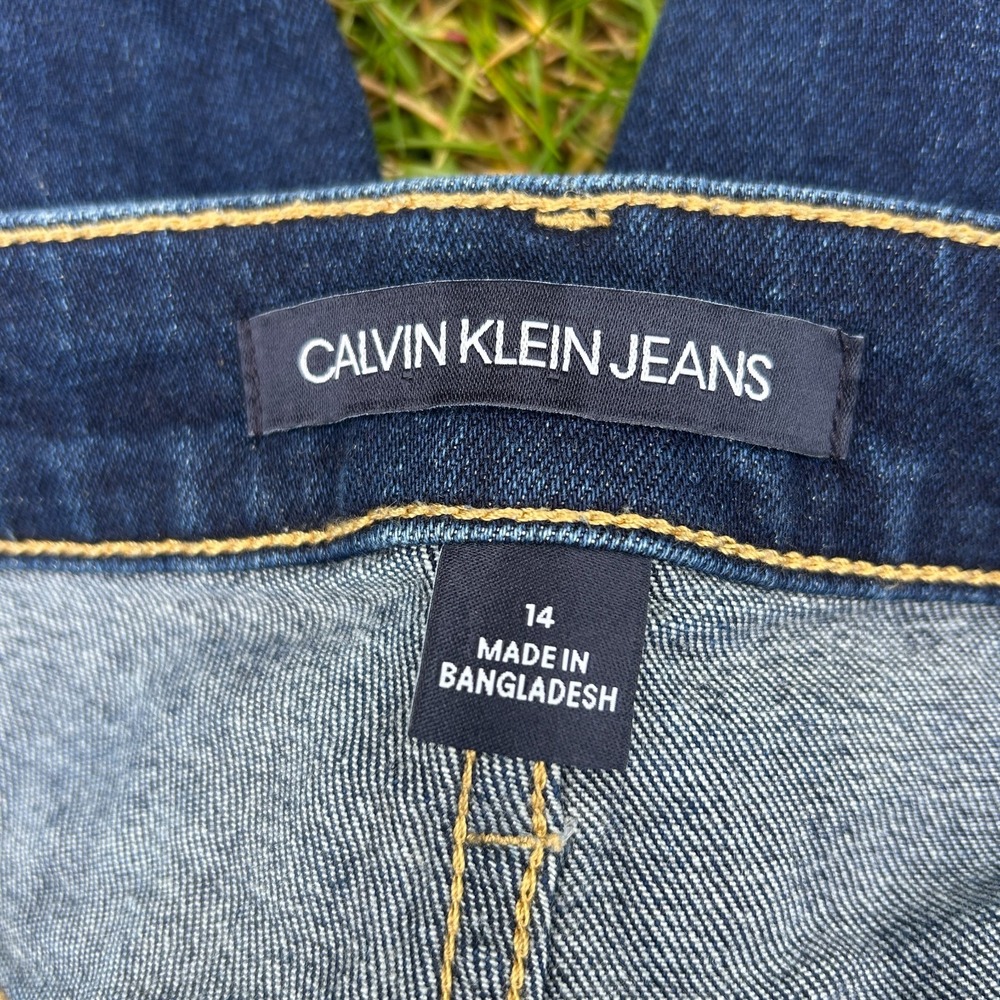 Calvin Klein Jeans Womens 14 Shorts Dark Wash Blue Denim Bermuda Mid Jorts Plus - Picture 4 of 5